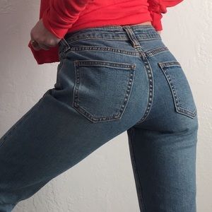 Sold🔥MOM JEANS🔥